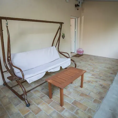 & Kariotes Apartment *