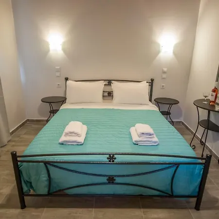 & Kariotes Apartment