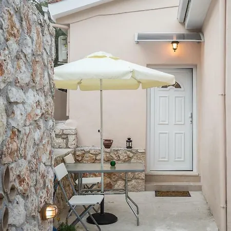 Apartment & Kariotes Lygia (Lefkada)